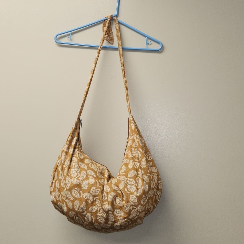 Old Navy Large Paisley Print Bag